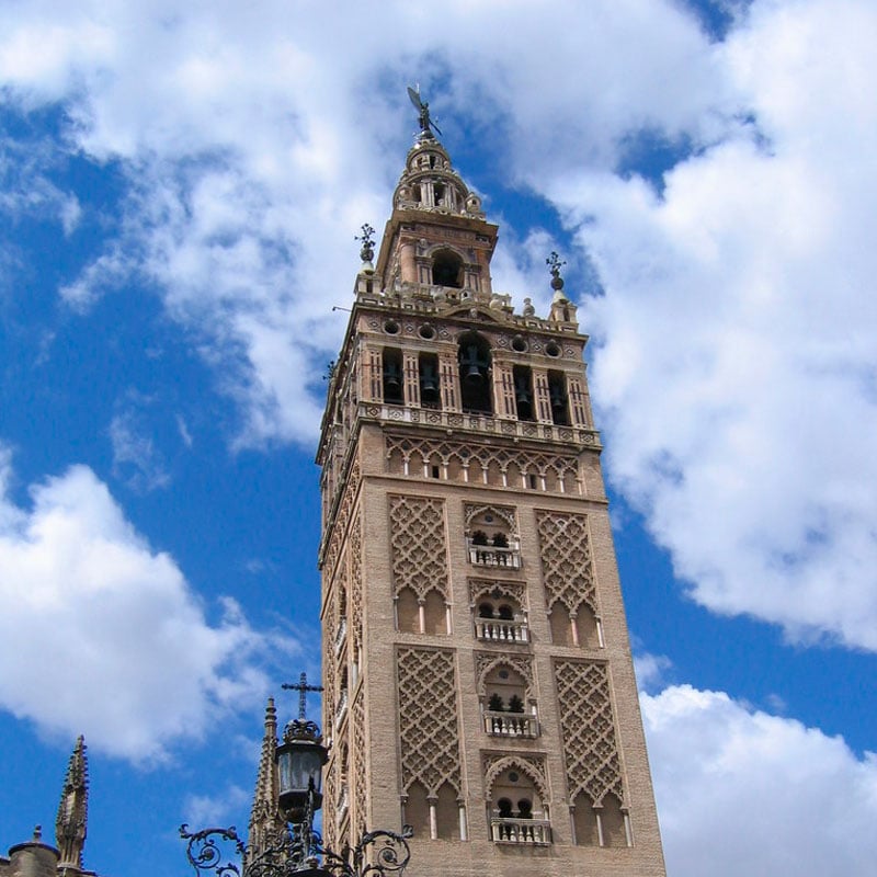 Altura de La Giralda de Sevilla